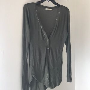 Green stretchy button top